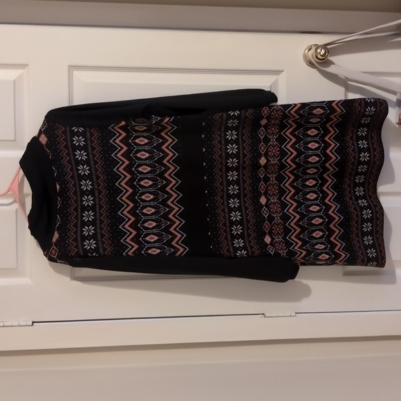 Dress - Picture 8 of 8